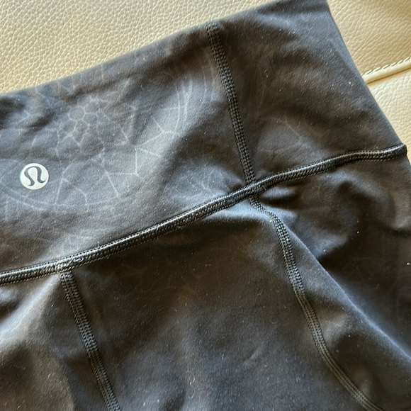 Lululemon black and mesh cropped leggings - Picture 4 of 8